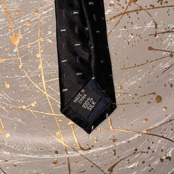 Michael Kors Black Purple Silver Textured 💯 Silk Tie - Picture 4 of 5